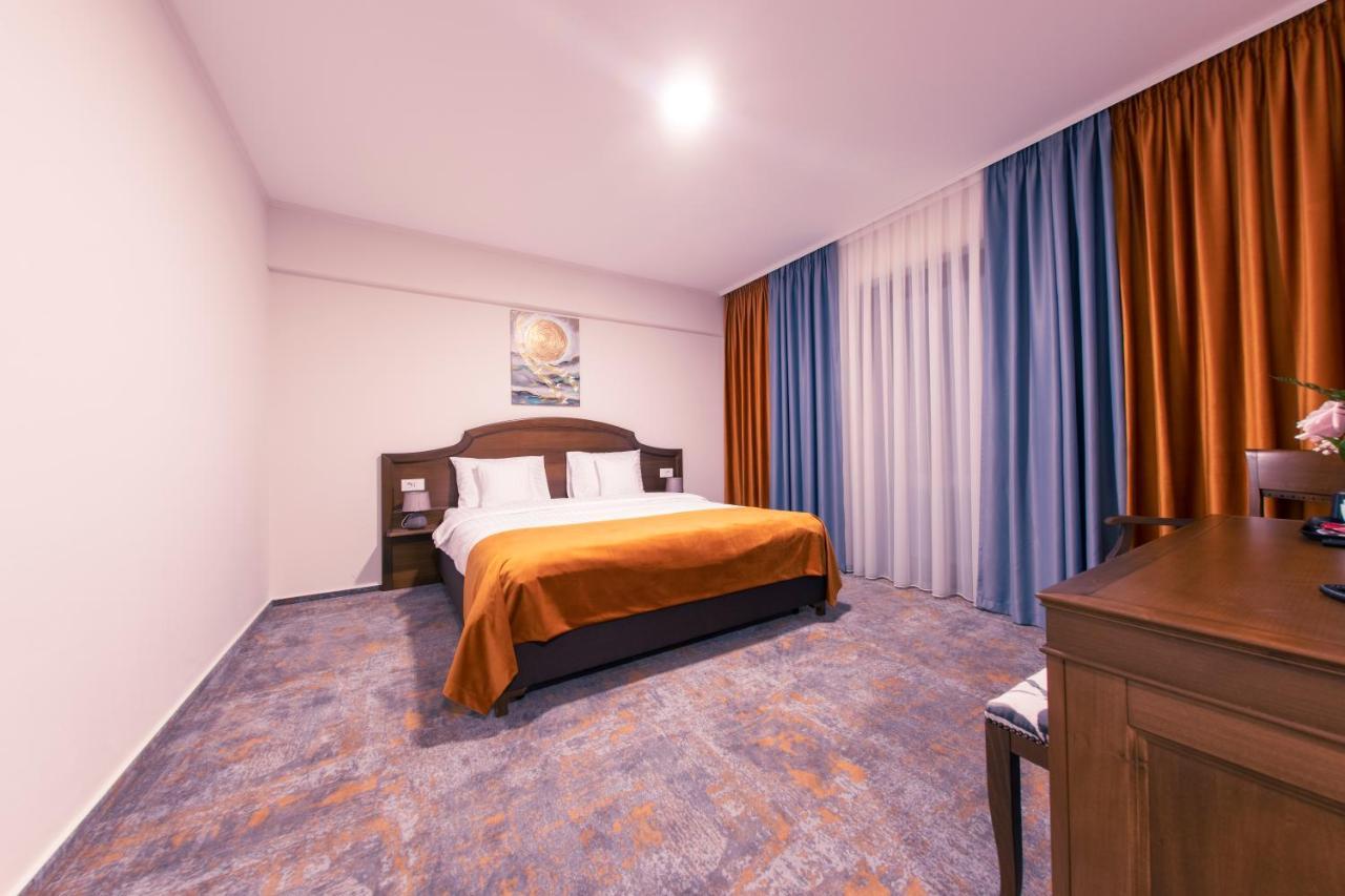 Hotel Aura Unirii Alba Iulia Exterior foto