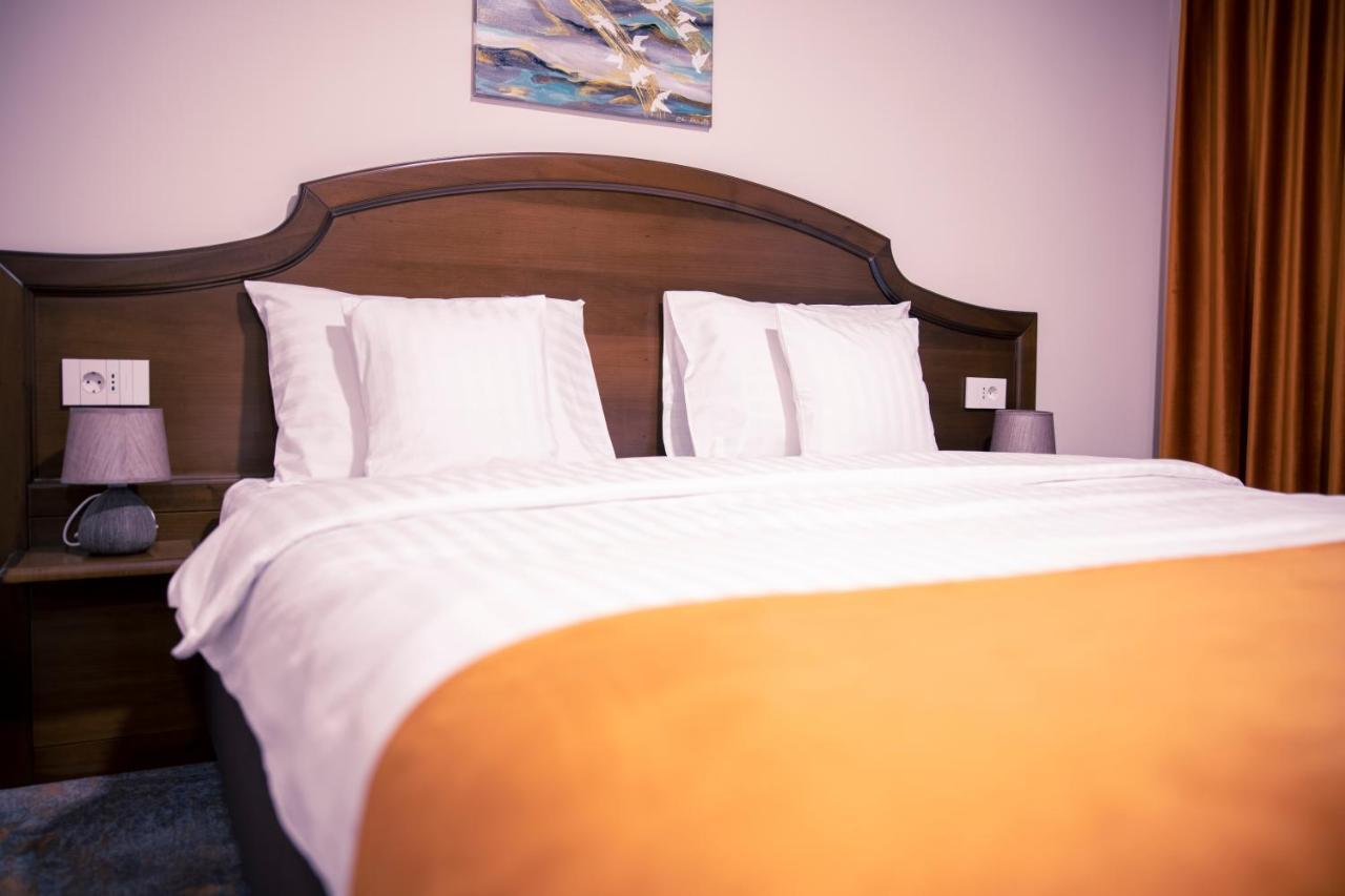 Hotel Aura Unirii Alba Iulia Exterior foto